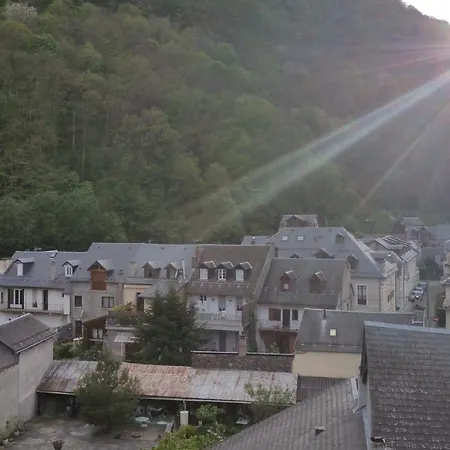 T2 Bis Luchon アパート *